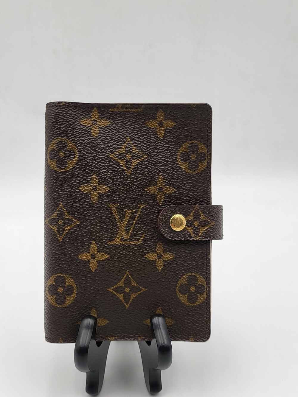 LOUIS VUITTON
Monogram Small Ring Agenda Cover..Authentic..